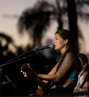 Island Hopper Singer/Songwriter Performing